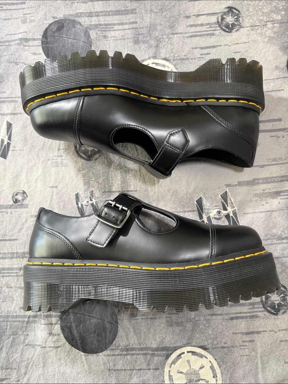 NWOT DR MARTENS BETHAN PLATFORM MARY JANES SZ 9 UK 7
